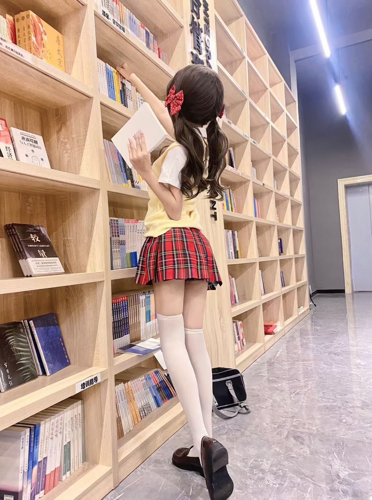 Picture of New JK Uniform suit Wholesale Pepper Plaid Skirt Campus College Plaid Pleated Skirt Sweet Half Skirt