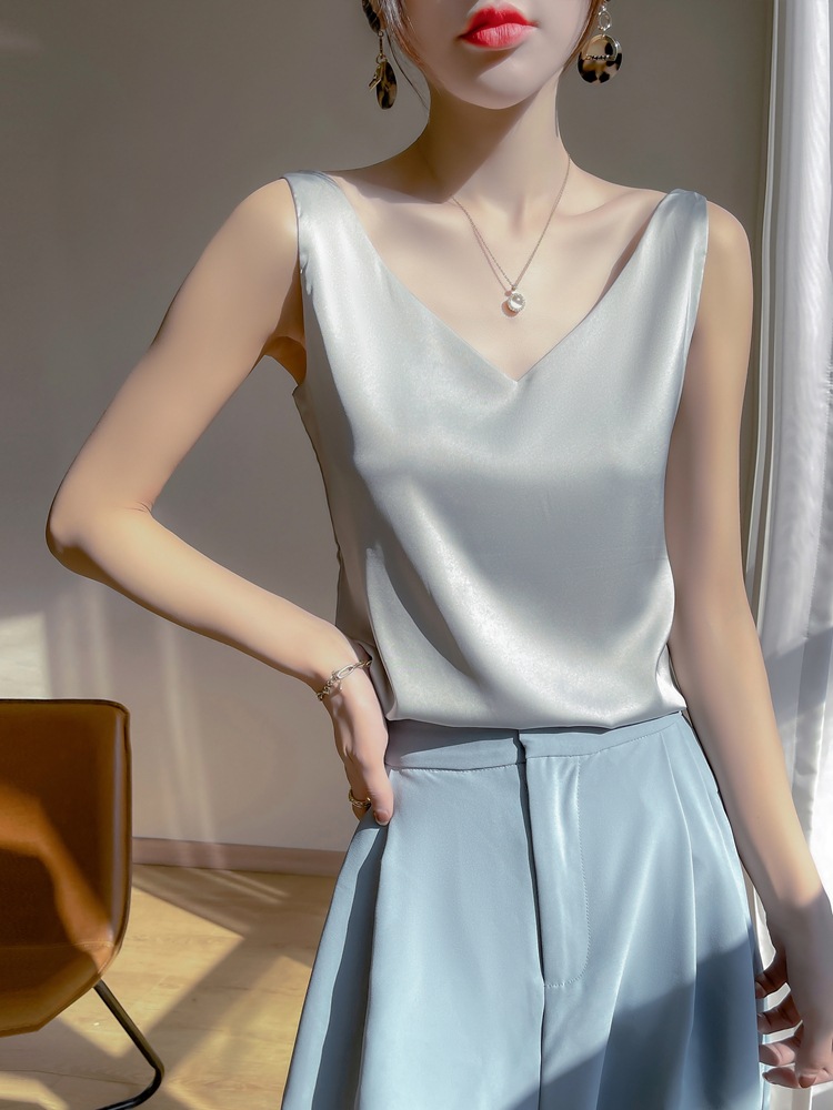 Picture of Cross-Border 2025 Summer New Plus-Size Women's Clothing White Base Layer Outerwear Inner Wear Women's Top Camisole