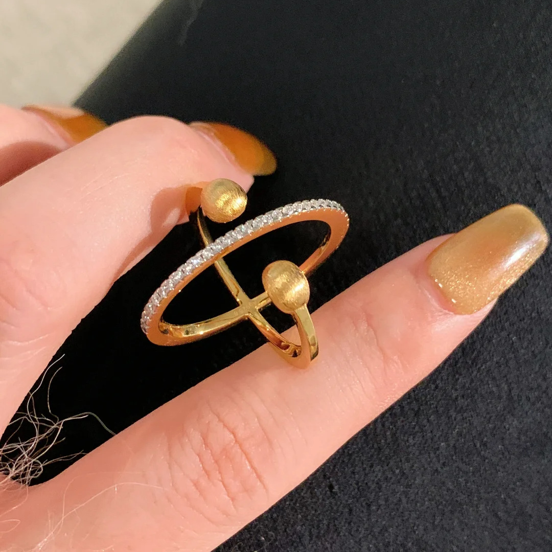 French Retro Diamond-encrusted Wire-drawing Star Ring Ring Niche Design Light Luxury All-match Women's Ring High-end Creative Silk Towel Buckle