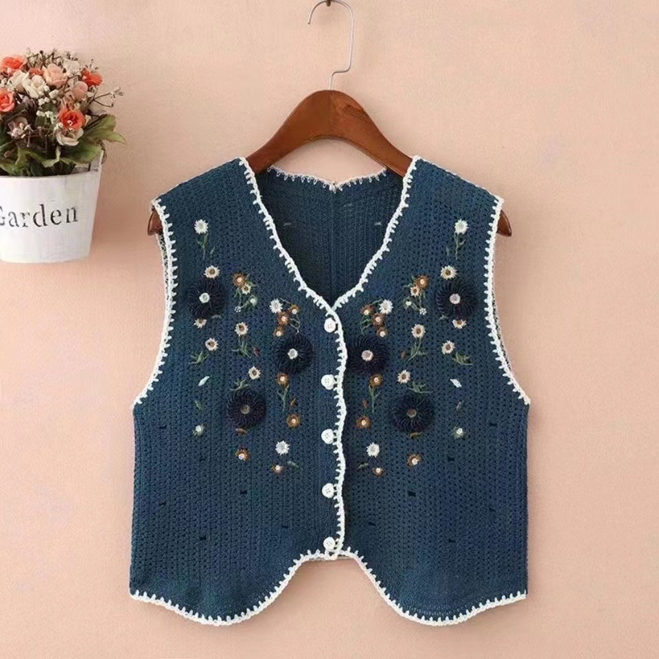 Picture of Autumn and Winter Short Sleeveless Small Flower Embroidered Single Row Multi-Buckle Vest Women's Outer Wear Fashionable Hollow Crochet Top Cardigan