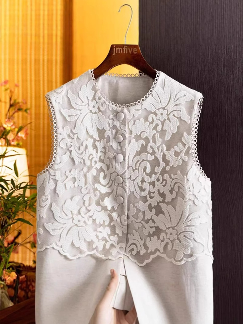 Picture of [Shop selling] Summer 2025 new French high-end fashion jacquard lace design waistcoat high waist