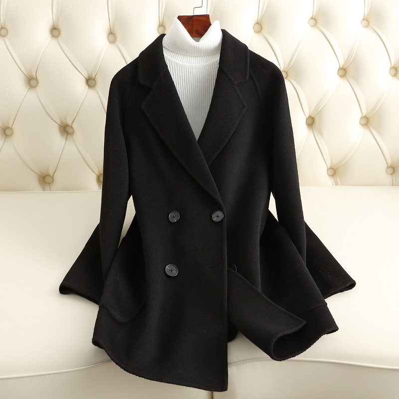 Picture of Double-Sided Cashmere Outwear for Women, Mid-Length, Short, 2025 Autumn and Winter New Style, Small Fragrant Style Wool Outwear for Women Wholesale