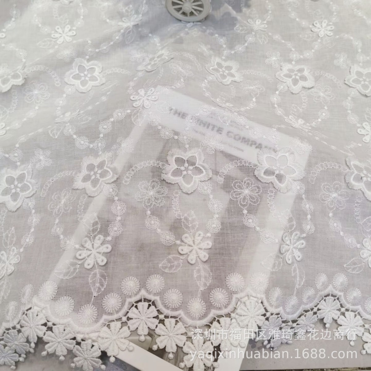 Cotton embroidery 9088 cotton cloth three-dimensional flower cotton thread embroidery cotton cloth embroidery hollow embroidery embroidery cotton cloth women's clothing
