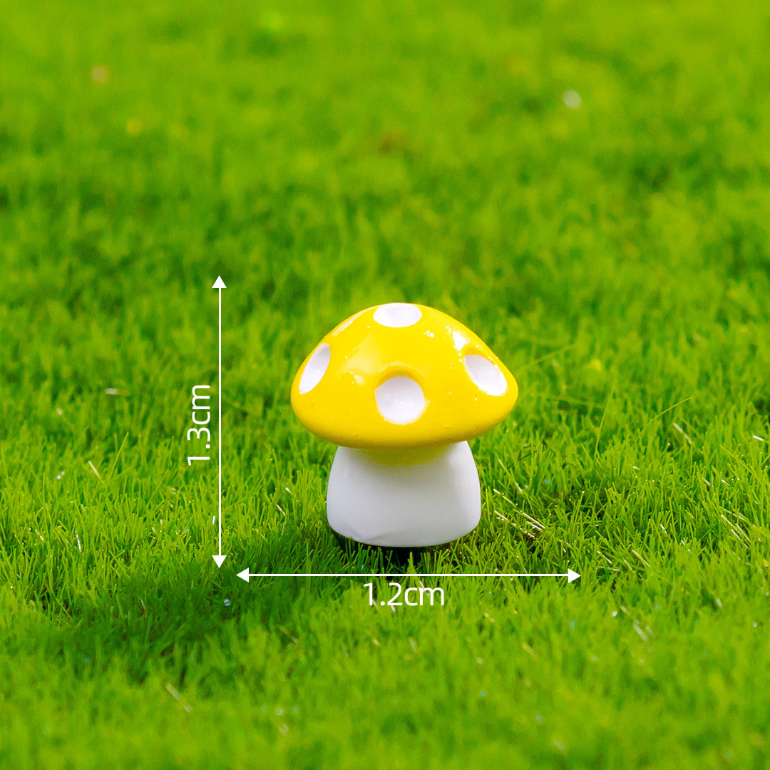 Picture of Mushroom Moss micro landscape ornaments fleshy ornaments ecological bottle DIY assembly resin ornaments medium 6 o'clock
