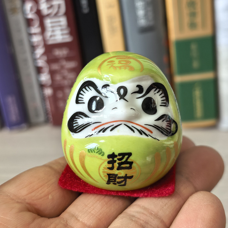 Picture of Japanese-style Dharma ornaments Japanese ceramic Dharma eggs Kaiyun Dharma trumpet mini lucky cat car decorations