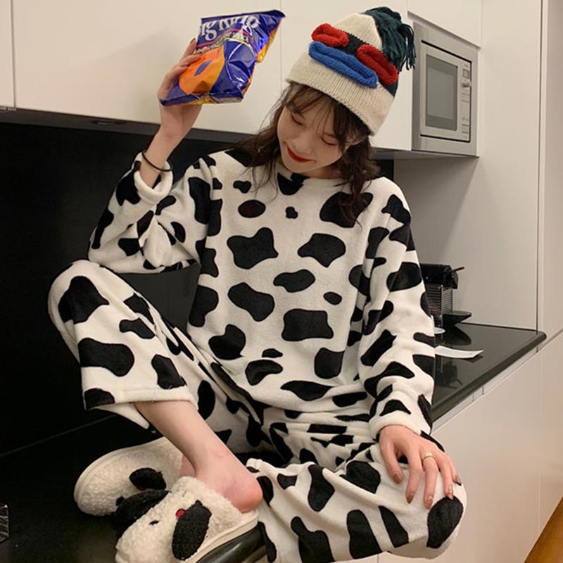 Spring and Autumn flannel pajamas for female students cute fleece-lined thick warm winter cartoon coral fleece home wear suit