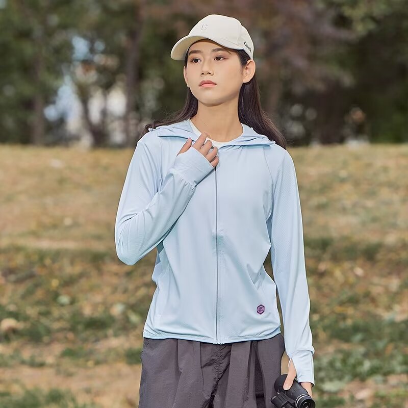 Picture of New Hooded Sun-protective Clothing Women's 2024 Summer New Ice Silk Casual Anti-ultraviolet Breathable Clothes All-match Sun-protective Clothing