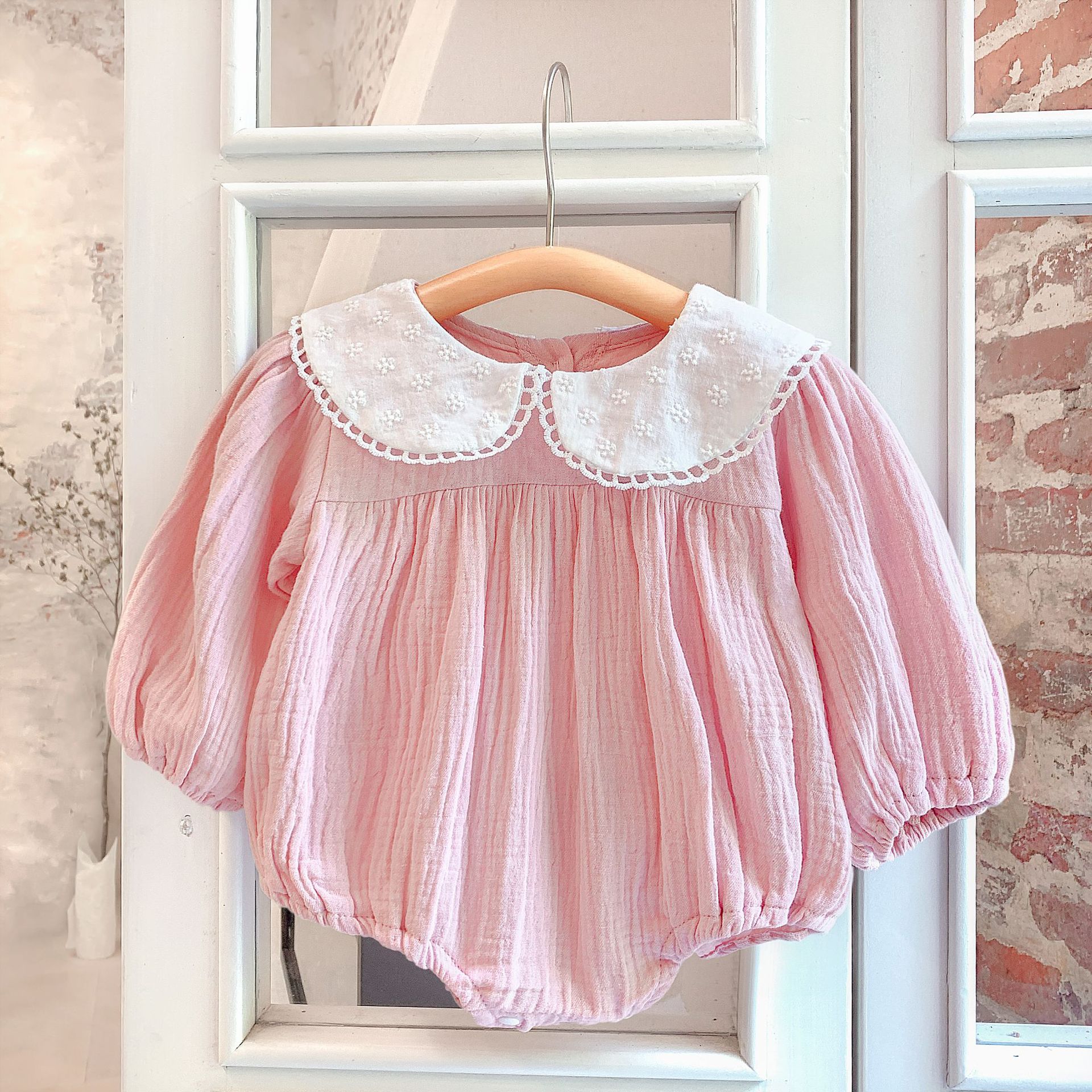 2024 Spring and Autumn Baby Girl's jumpsuit Simple Sweet Doll Collar Bag Fart Clothes Baby's Solid Color Long Sleeve Hundred Days Clothes