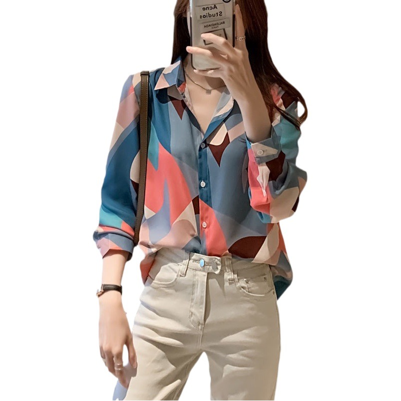 Picture of Spring New Women's Korean-style Loose Western-style Lapel Printed Chiffon Shirt Top Cardigan Casual Long-sleeved Shirt