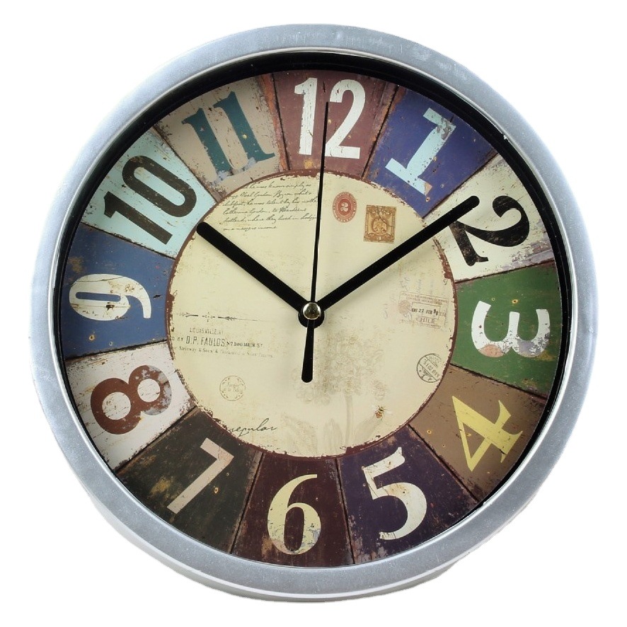 European-style retro mute wall clock quartz wall clock living room simple European antique wall watch American country industrial style Ancient Rome