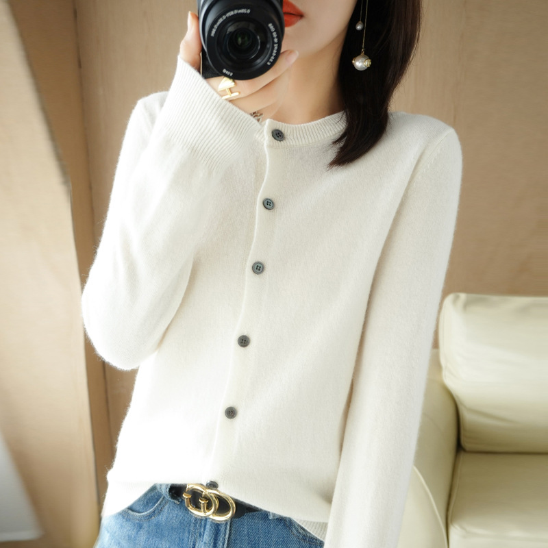 Picture of New 2025 Autumn and Winter Ol Elegant Cardigan Long-Sleeved Round Neck Straight Sweater Women's Knitted Knitwear One Piece Wholesale