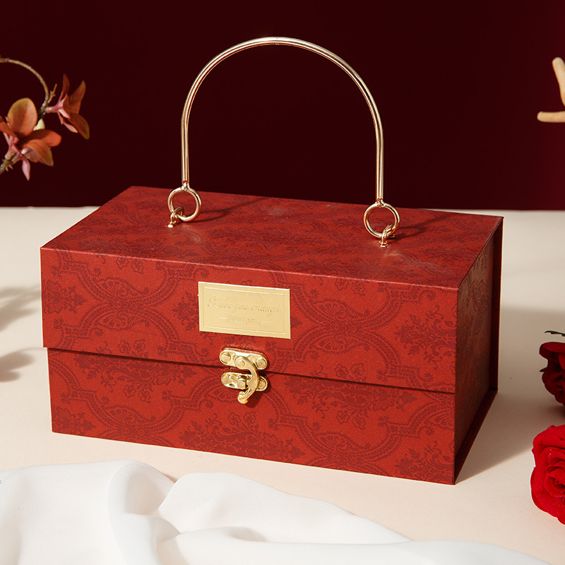 Picture of Gift Box Metal Portable Bridesmaid Wedding Return Gift Empty Box Packaging Box Gift Box Wholesale Wedding Candy Box Handmade Gift Box