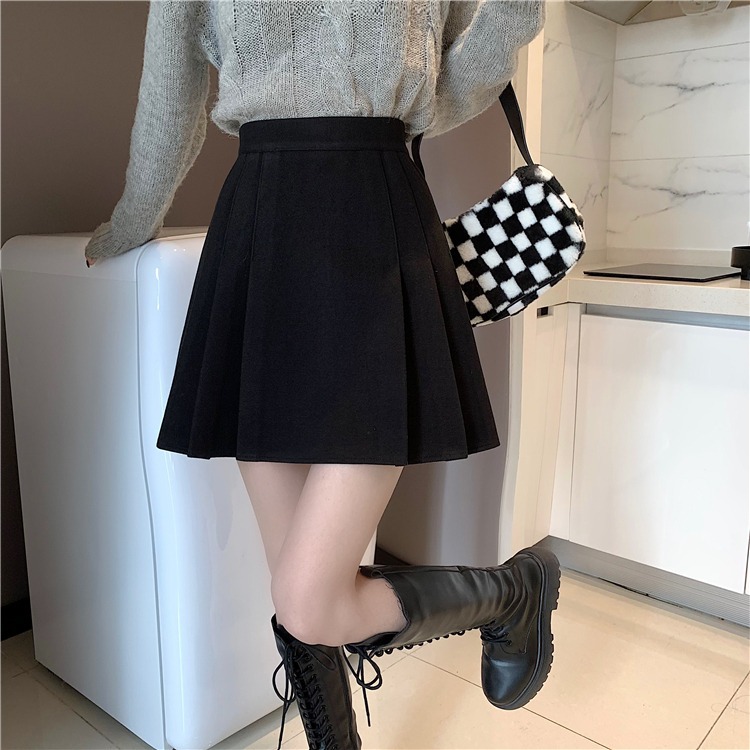 Picture of Temperament socialite skirt 2023 new women's autumn and winter chubby girl high waist slim black A- line skirt pleated short skirt