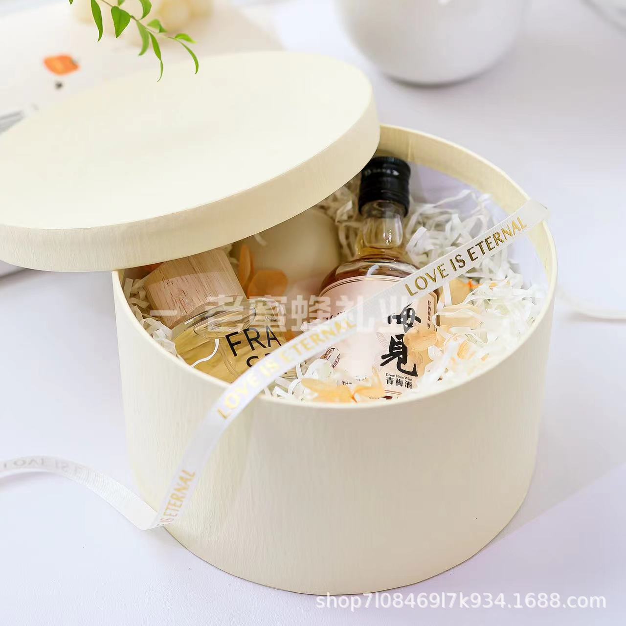 High-End Round Gift Box Baby Full Moon Gift Box Milk Yellow Kraft Paper Box Companion Gift Box Christmas Gift Box