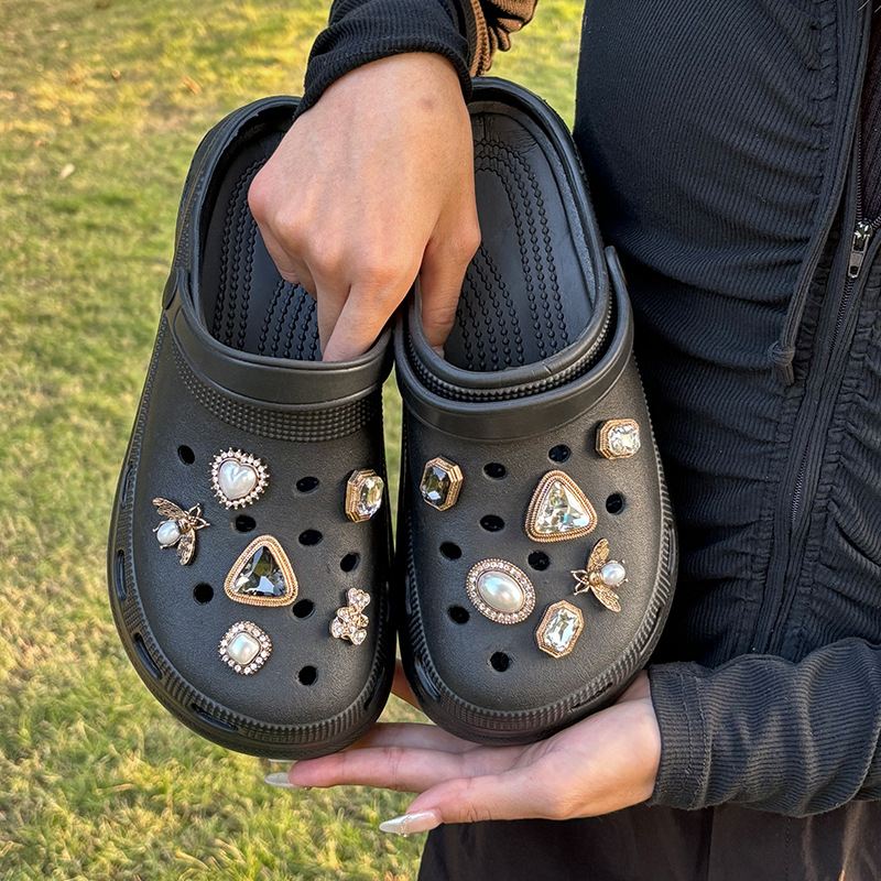 Baroque pearl shoes flower hole shoes accessories high sense cross accessories retro metal shoe buckle three-dimensional decoration