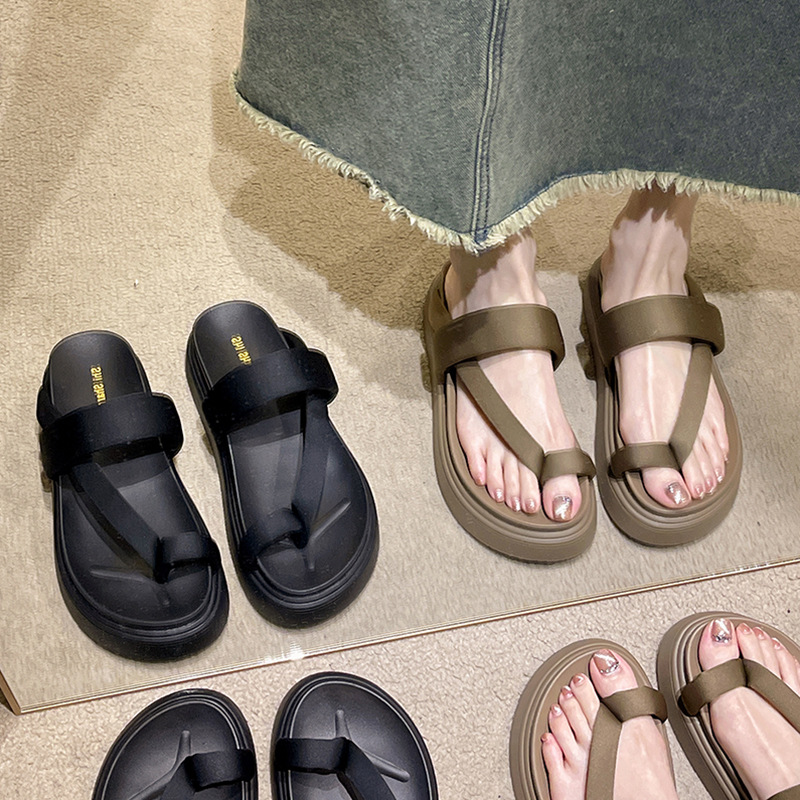 Flip-flops women's summer outerwear wholesale new popular fashion thick-soled poop-feeling toe Roman sandals women's beach shoes