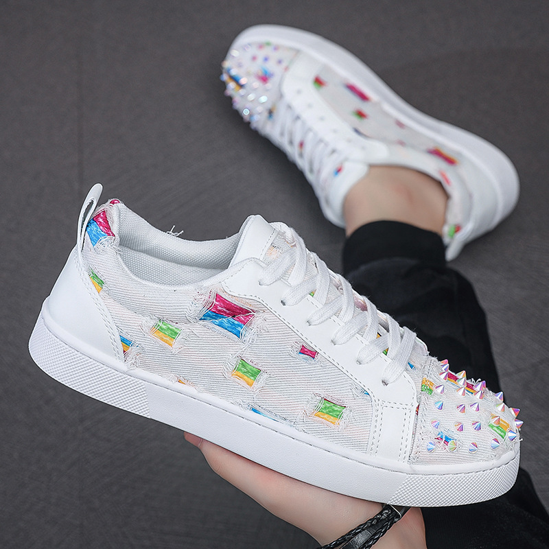 Men and Women Couple Youth Rafted Canvas Shoes Fashion Breathable Board Shoes Red Bottom Rivet Personalized Student Social Casual Shoes