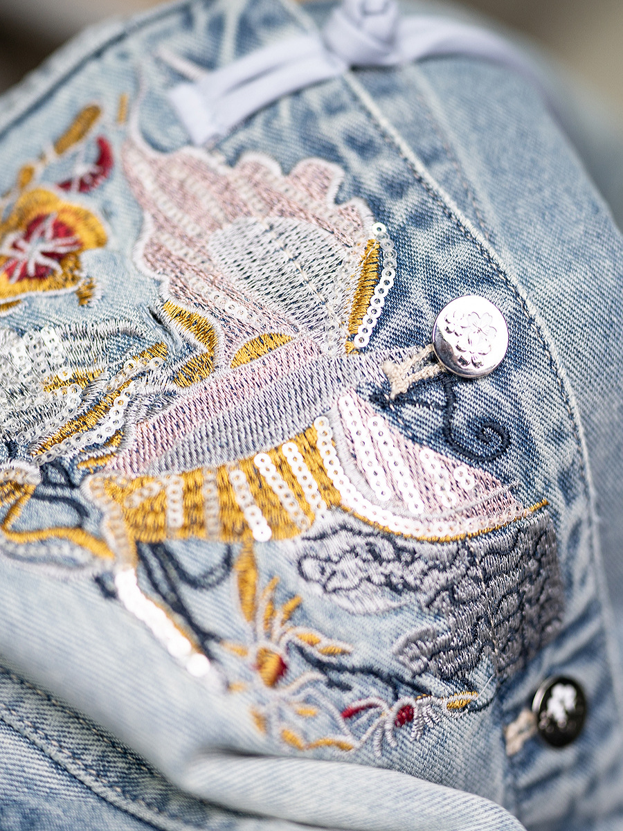 Picture of Sedu's New National Style Embroidered Sequined Denim Jacket for Women, Slim Fit, Short Cuffed Cuffs, Casual Soft Jacket