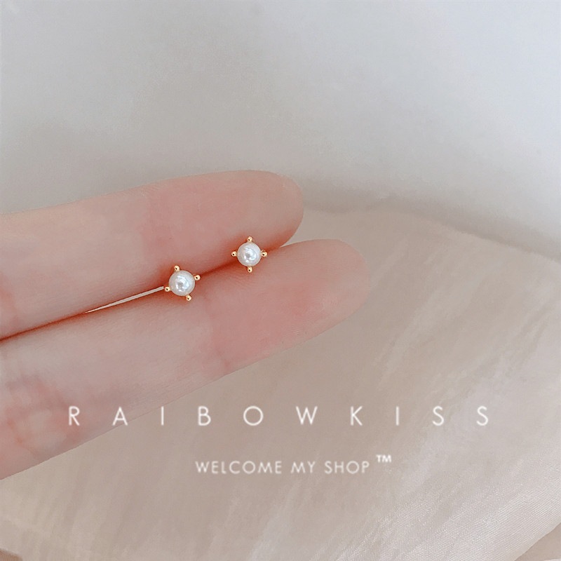 Picture of Fresh Mini Invisible Four-Claw Small Pearl Earrings Japanese Style Light Luxury and Exquisite Temperament Girl Ear Bone Nails