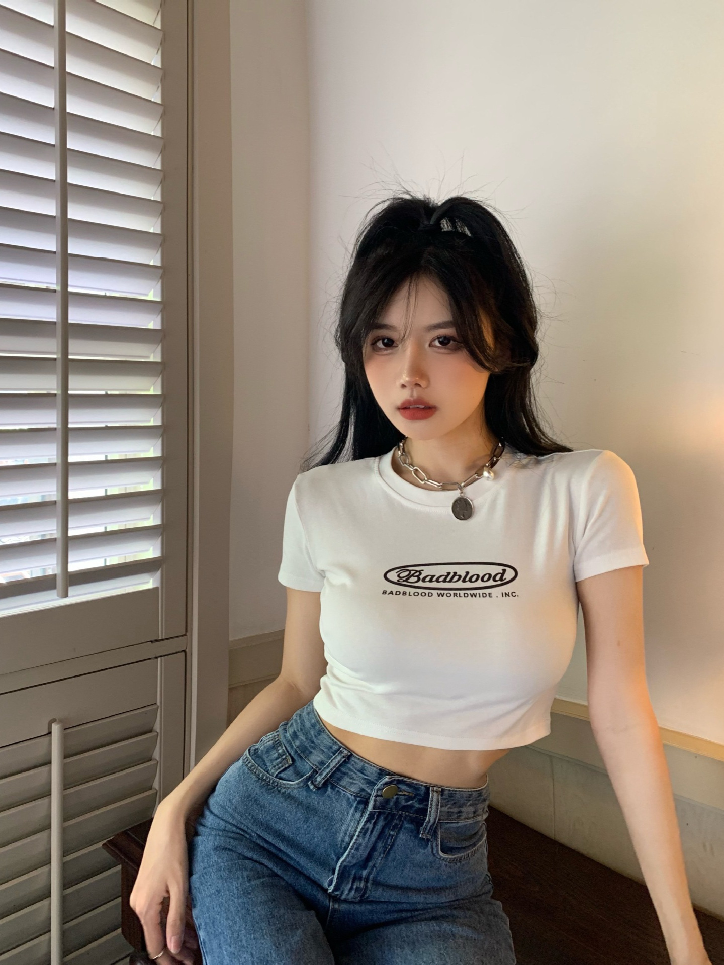 Hot Girls Slim-fit Small Top Women's Tight Hot Girls Short-sleeved T-shirt Hot Girls Pure Top Slim-fit Tight Clothes