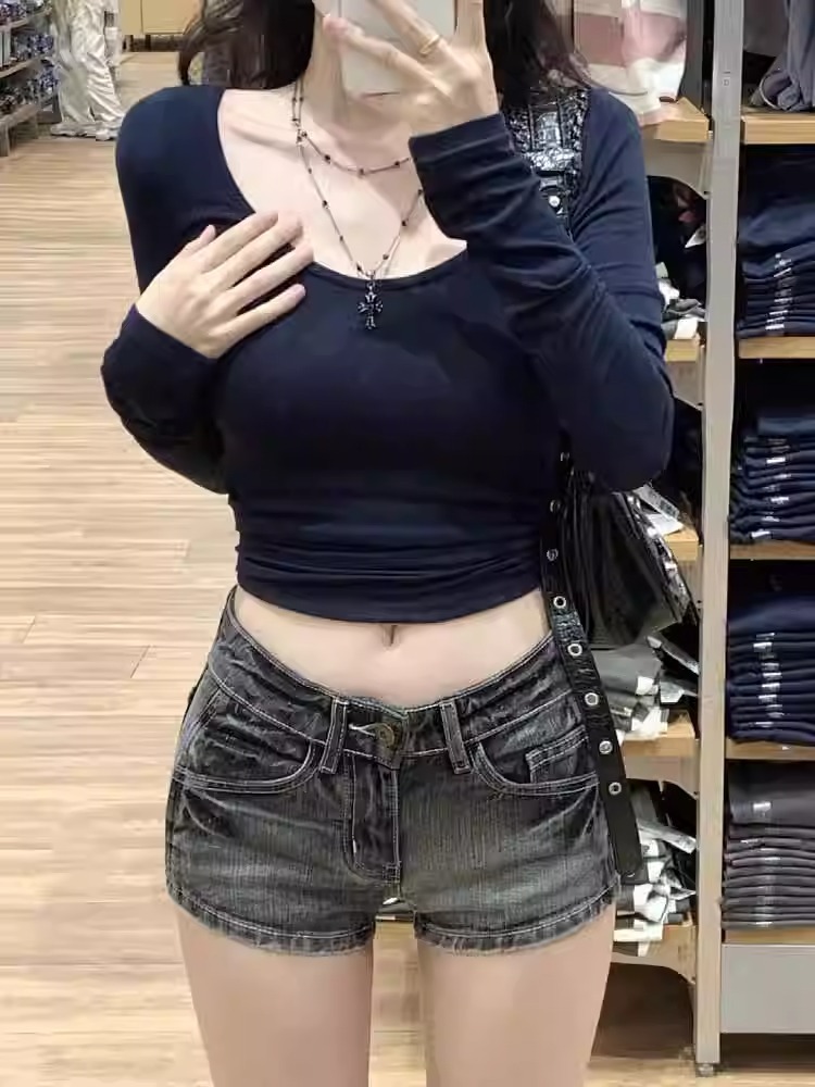 Picture of American Style Hot Girl High Waist Shorts 2025 Summer New Style Design Sense Sexy Hip Slimming Denim Super Shorts Women