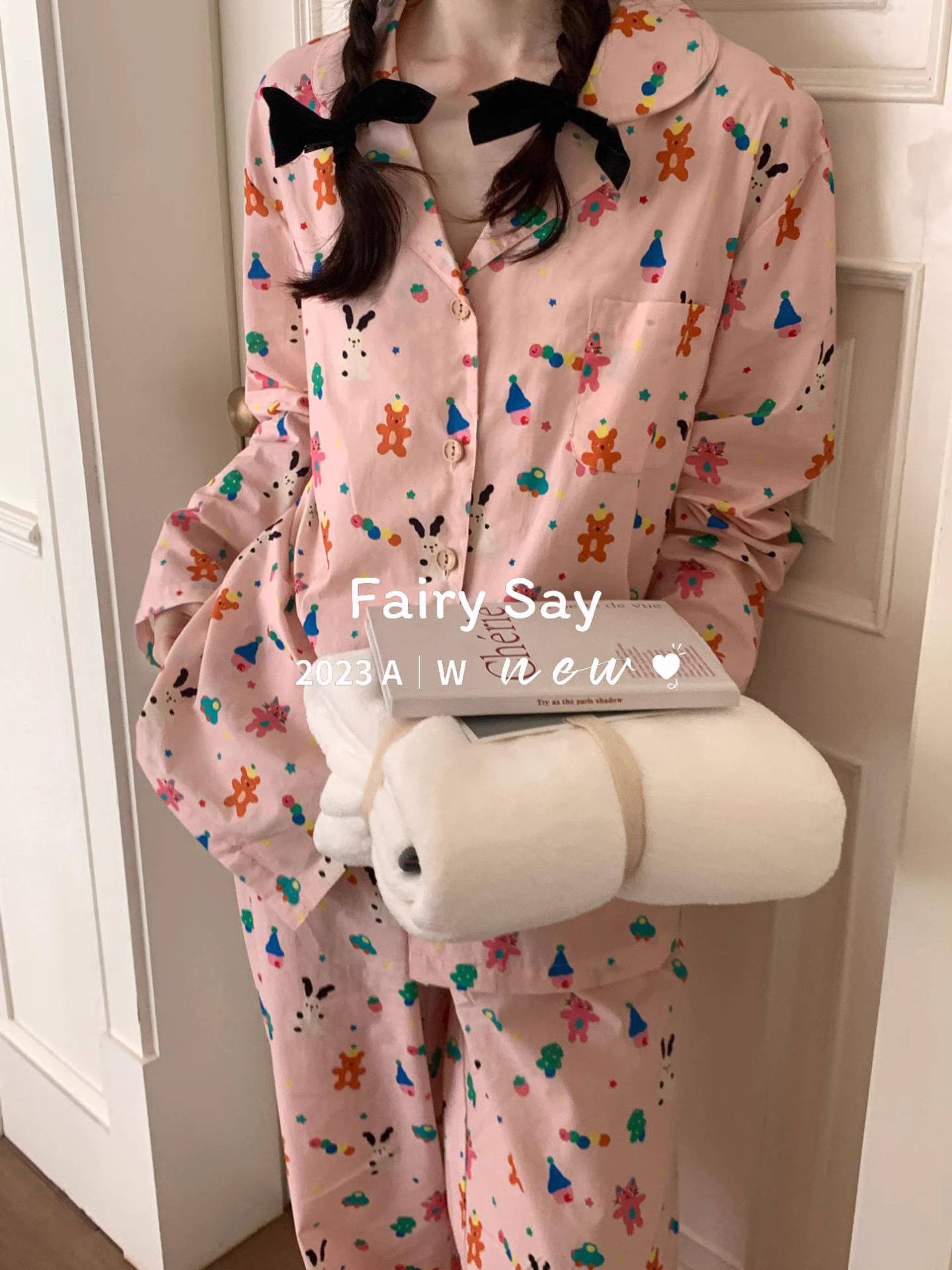 Picture of Online Celebrity Live Dopamine Color Striped Long Sleeve Pajamas Women's Loose Bubble Wrinkle Cute Cross-border suit Foreign Trade