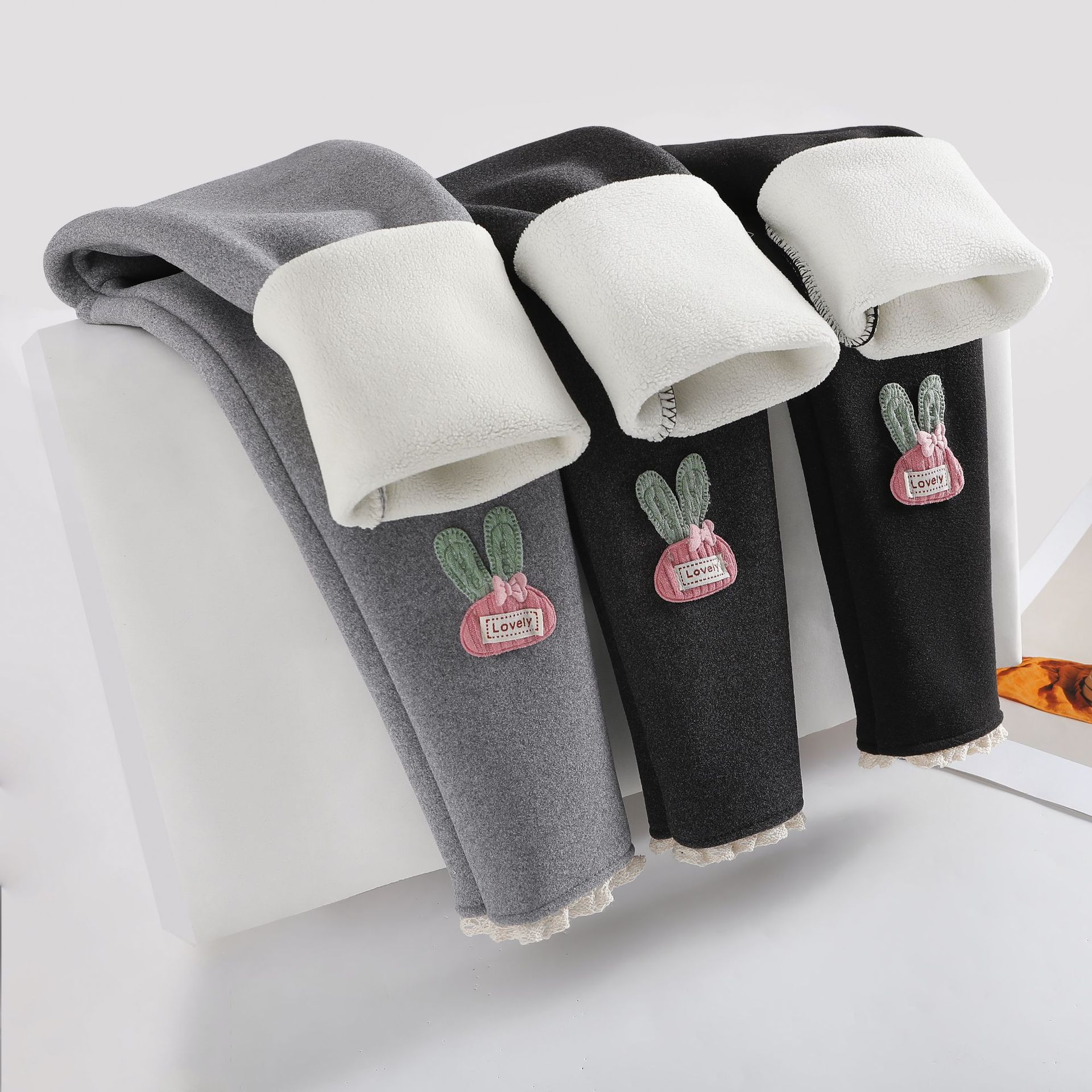 Picture of Girls' Winter Wear fleece-lined Thickened Leggings Children's Autumn and Winter Integrated Fleece Outer Wearing Western Style Baby Warm Long Pants