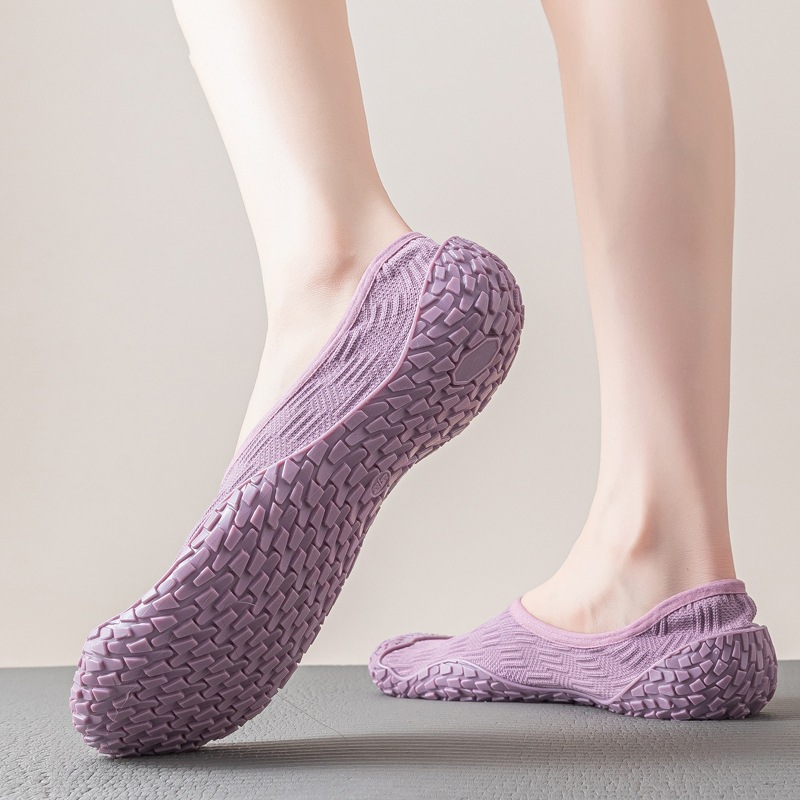 Picture of Indoor Fitness sneaker Women's Home Soft Bottom Lightweight Home Jumping Exercise Soft Light Fitness Skipping Rope Yoga Shoes Training
