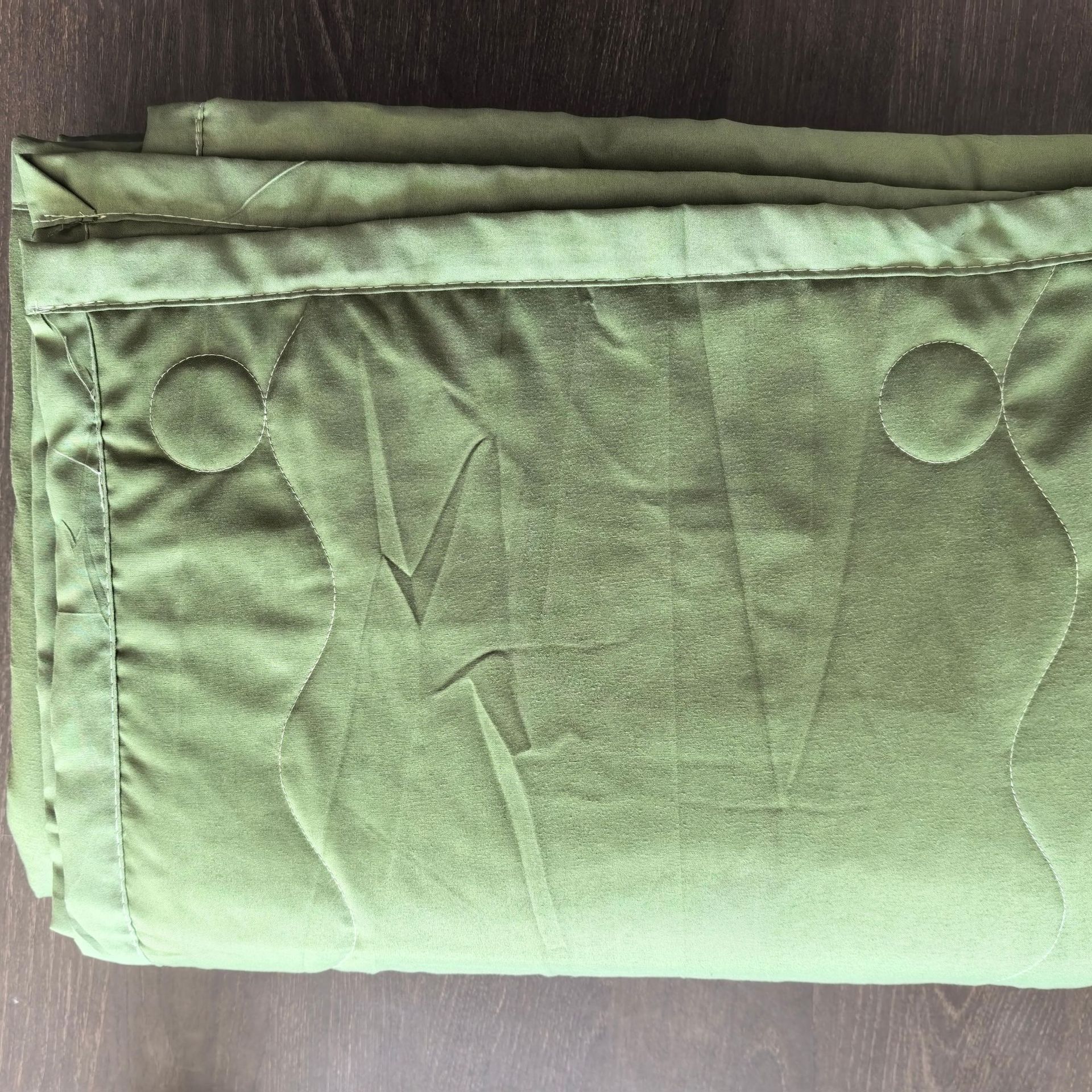 Picture of Quilt Manufacturer Dormitory Cotton Quilt Disaster Relief Emergency Hot Melt Quilt Custom Pure Cotton Quilt Army Green Single Quilt
