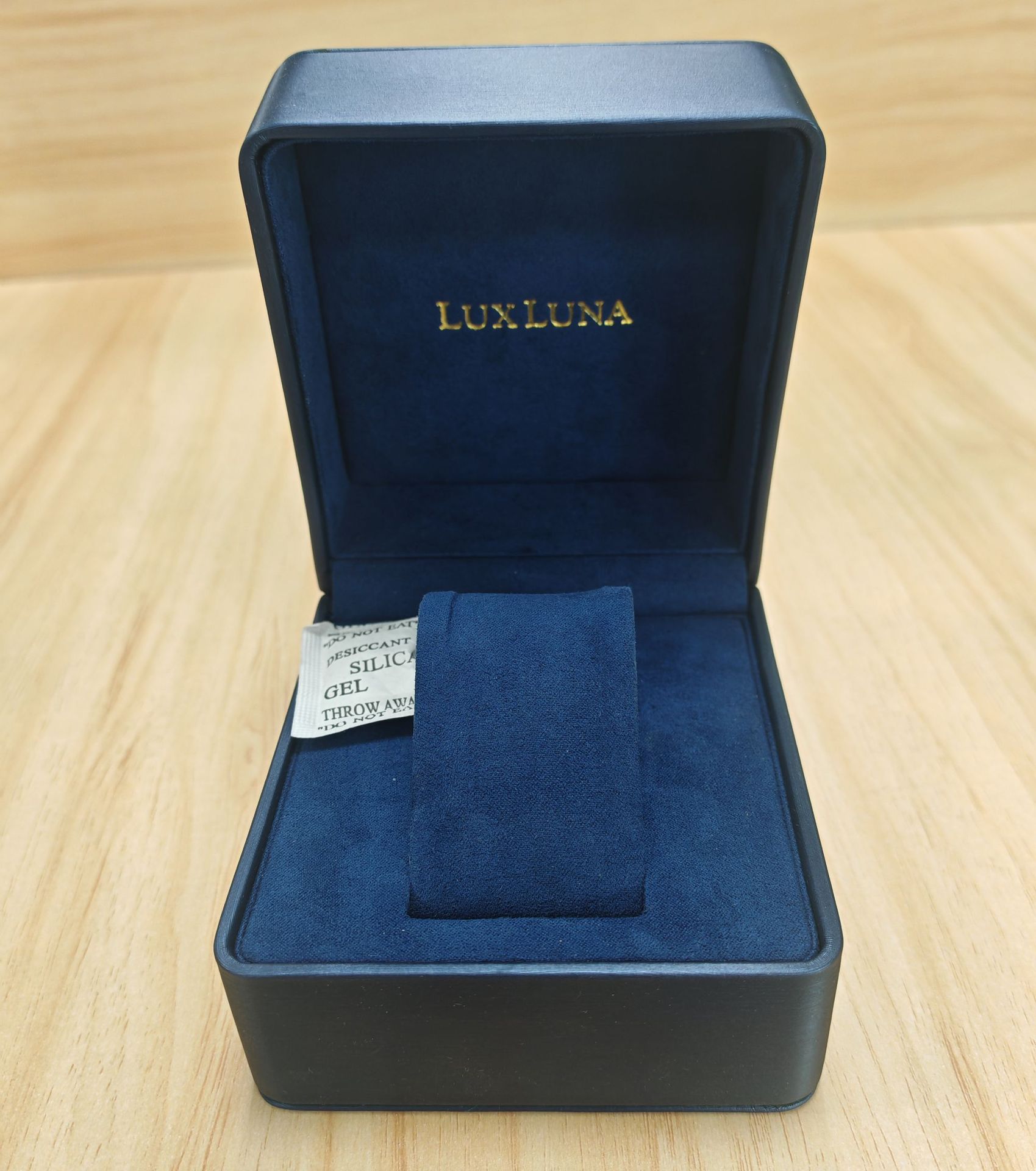 Picture of Factory spot PU leather gold brushed watch display storage box flip bracelet watch box