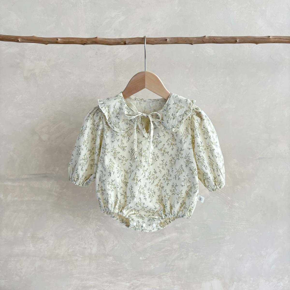 Girl's Vintage Floral Wrap Fart Clothes Hare Clothes Baby's Cute Doll Collar jumpsuit Newborn Baby's Long Sleeve Outfit