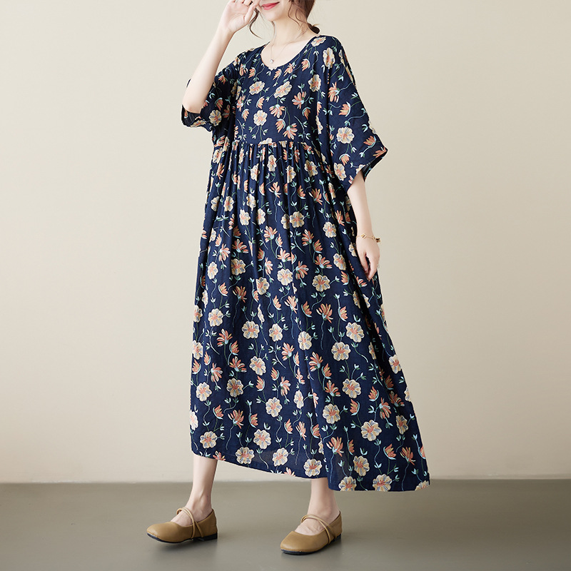 Picture of Super Fat Plus Size Women's Extras Size Summer Retro Slimming Loose Short-sleeved Belly-covering Long Printed Dress for Chubby Girls