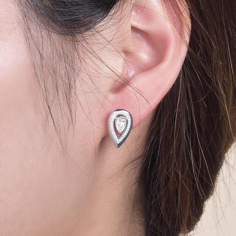 Picture of Independent station with mesica drop-shaped 4*6mm full Mosan drill earrings S925 silver plated 18k gold earrings
