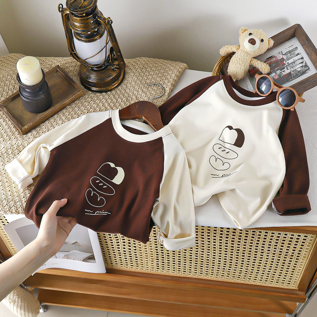 Picture of Le Changjia 2025 New Spring Clothing Boys Raglan Sleeve Letter Long-Sleeved Tops Baby Girl Cartoon Kidsren's Round Neck Long Sleeves