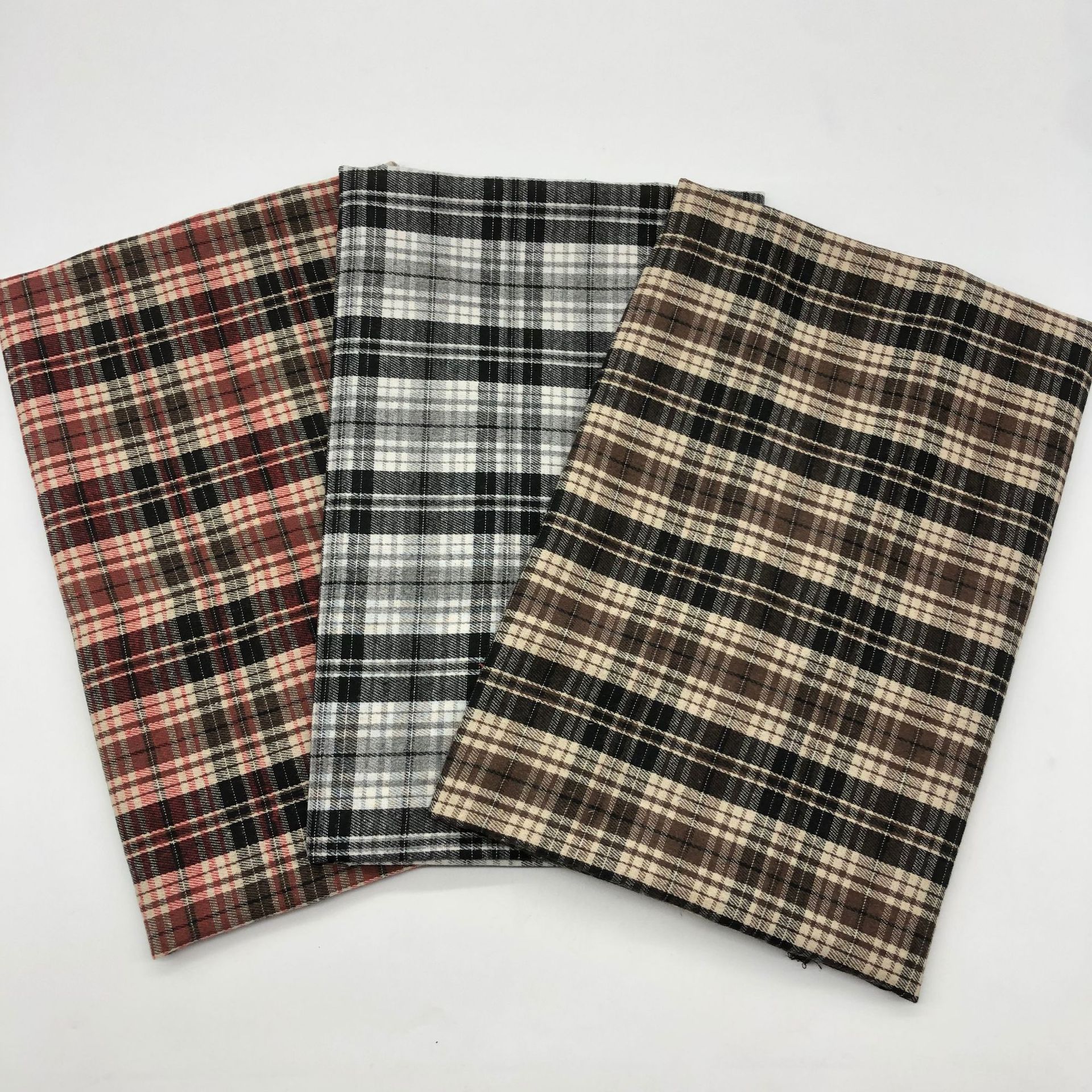 Spot polyester cotton brushed plaid fabric 21 yarn-dyed shirt fabric Hot selling children's clothing fabric