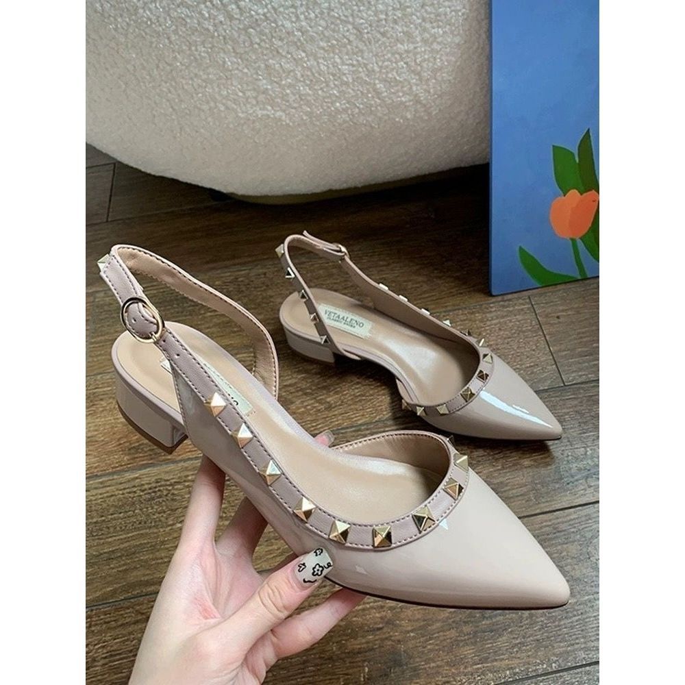2024 spring new one-strap buckle pointed rivet mid heel closed toe chunky heel rivet sandals for women