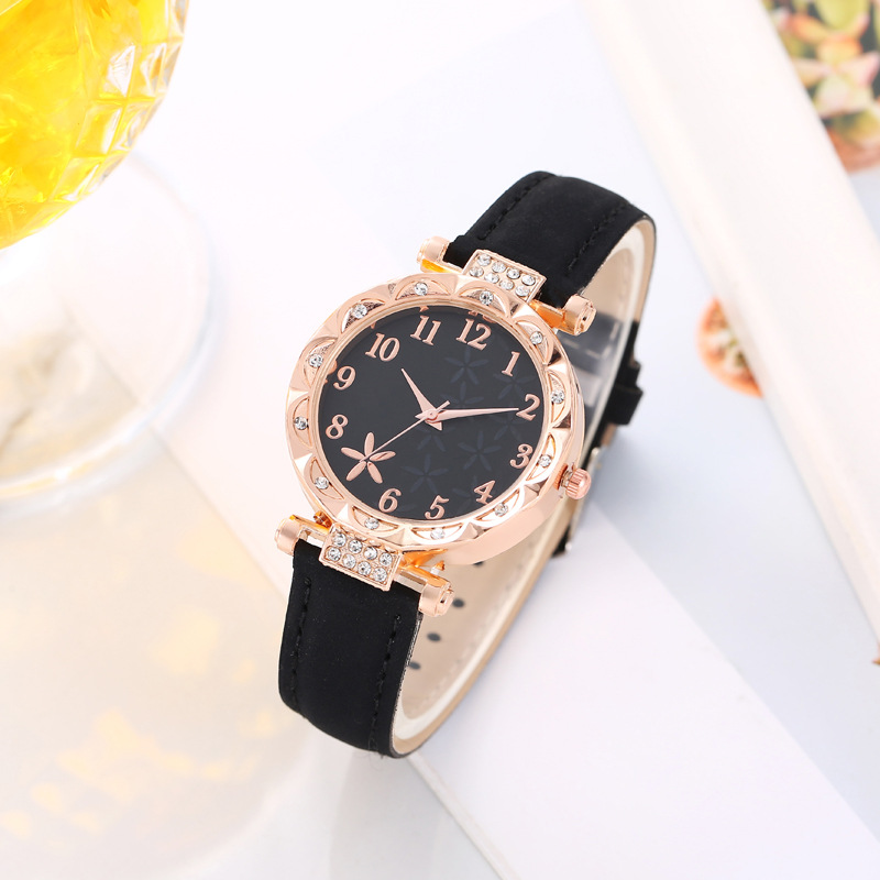 TikTok Hot Selling Women's Starfish Dial All-match Women's Watch ins Fashion Trend Quartz Belt Watch Wholesale