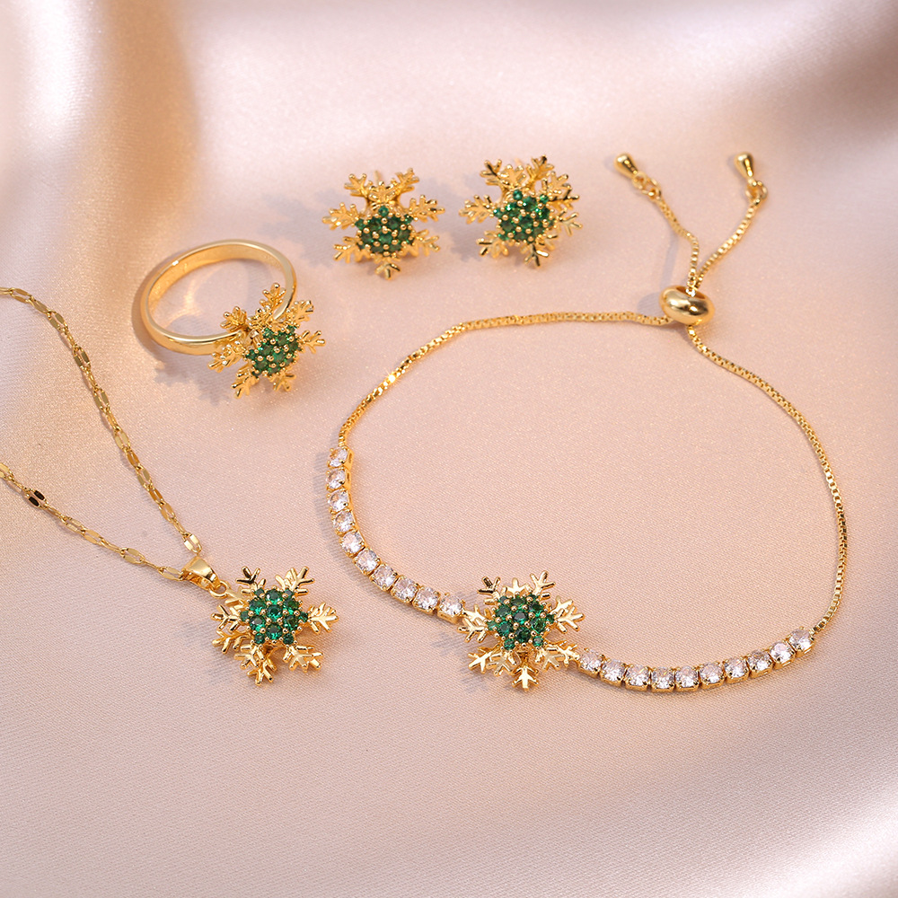 Necklace Female Internet Celebrity Rotating Emerald Zircon Snowflake Niche Cross-Border New Design Temperament Set Clavicle Chain