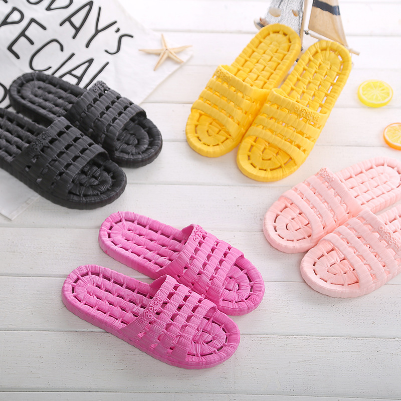 2024 Four Seasons Home Indoor Slippers for Men and Women Leaky Anti-Slip Sandals for Hotels Lightweight Plastic Slippers Wholesale