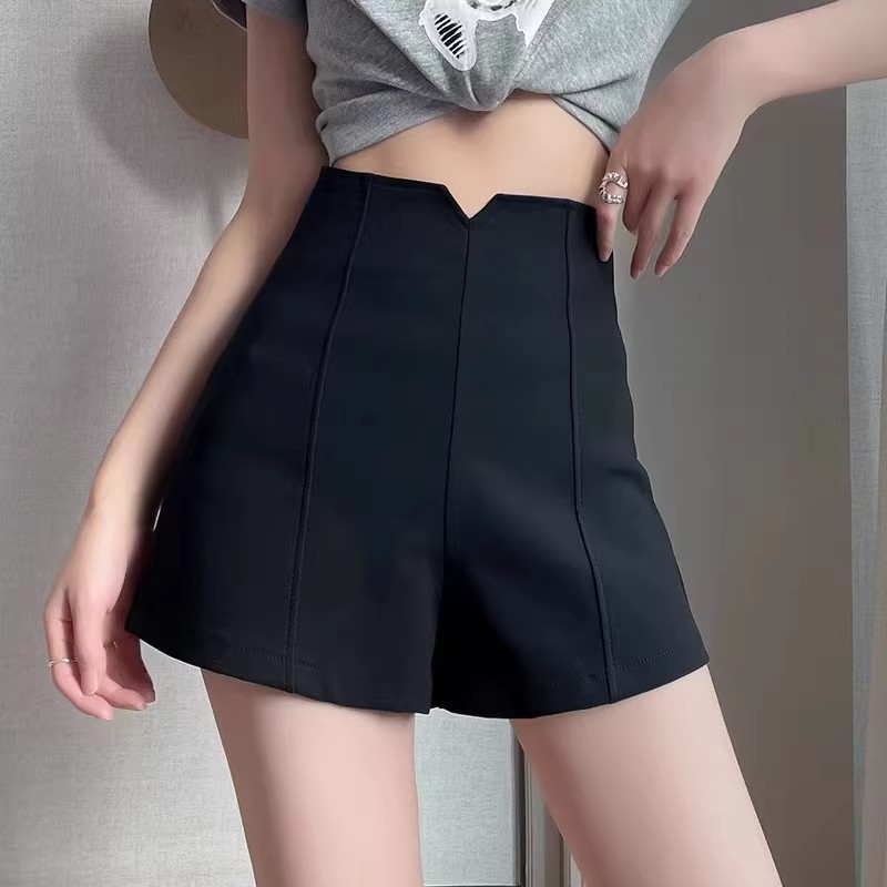 200kg hot girl black hot pants women's summer plus size chubby girl outer wear wide leg high waist slimming stretch A- line suit shorts