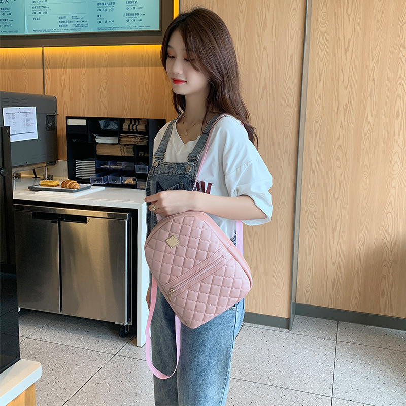 Picture of Diamond Embroidered Backpack Fashionable Simple Sequin Decoration Solid Color Large Capacity Convenient Shoulder Bag
