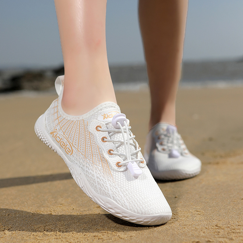 Picture of Outdoor Anti-Cut and Anti-Slip River Tracing Shoes for Couples, Beach Shoes, Quick-Drying Wading Shoes, Thick-Soled Swimming Shoes, Amphibious Shoes