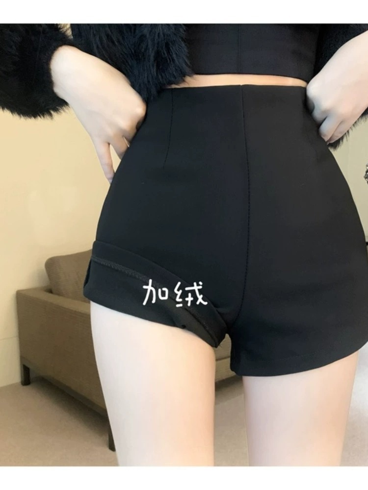 Picture of Black high waist hot girl wear slim fit tight slimming shorts women's autumn and winter stretch casual fleece-lined bottoming boot pants