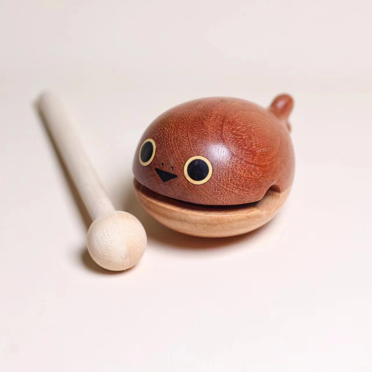 Picture of Wooden Fish Decompression Solid Wood Work Crazy Desktop Small Ornaments Sakaban turtle Emotional Stability Office Toy