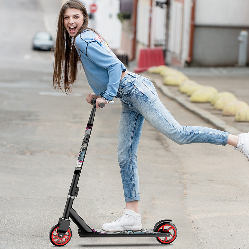 Picture of Manufacturers directly supply cross-border extreme competitive scooters for walking, two-wheeled pedal skateboards, cool stunt cars, extreme cars