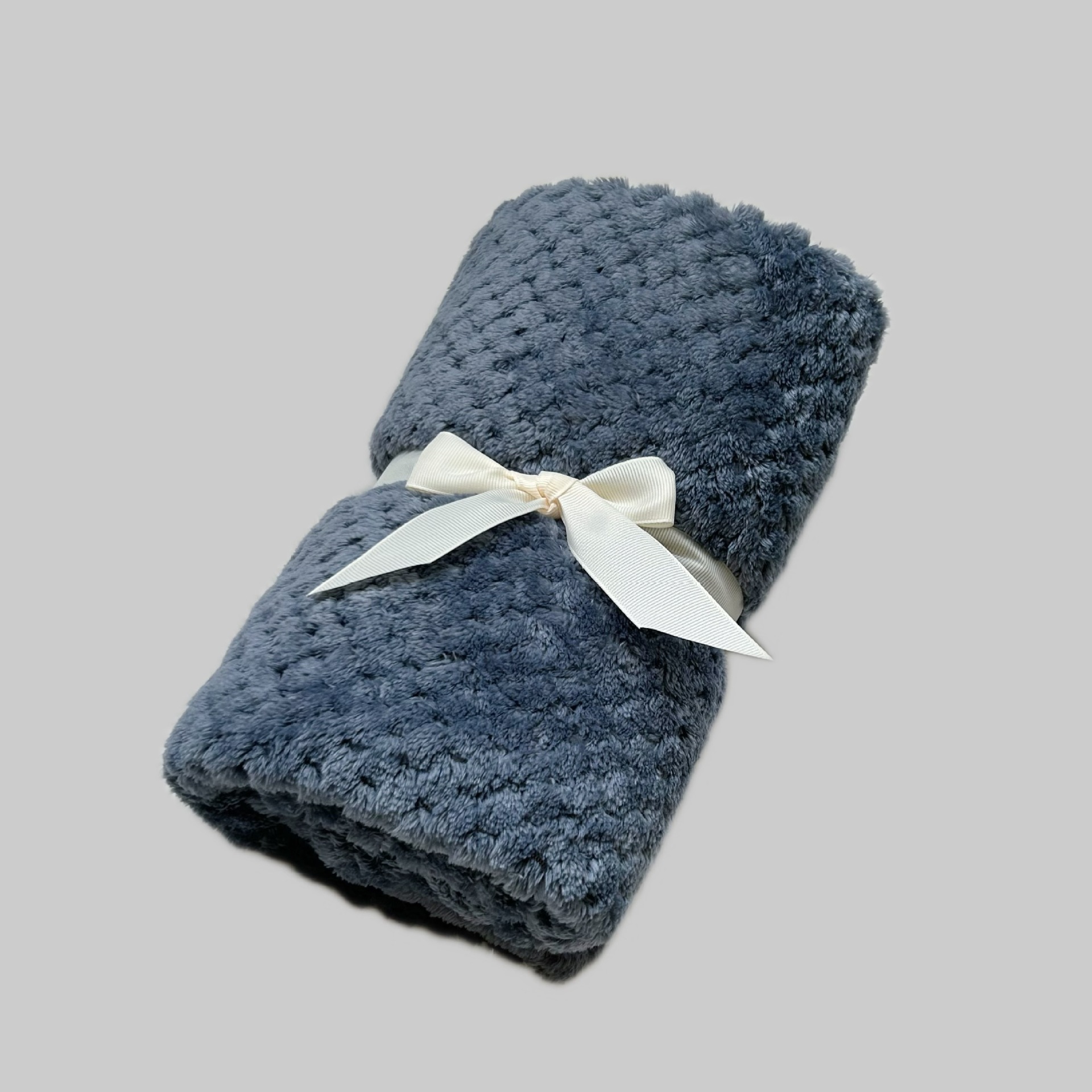 Picture of Pineapple Mesh Flannel Small Blanket Coral Fleece Cover Blanket Sofa Blanket Office Single Lunch Break Blanket Air Conditioning Blanket