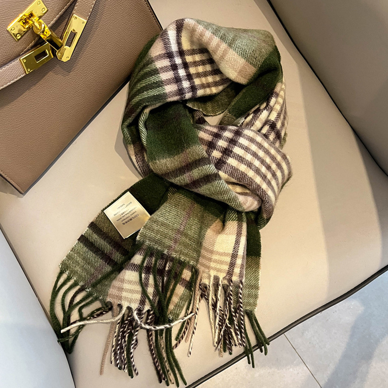 Picture of 2025 New British Wool Scarf Women's Autumn and Winter Plaid Warm Fashion Easiest for Match Middle-Aged Ladieswear's Scarf Gift