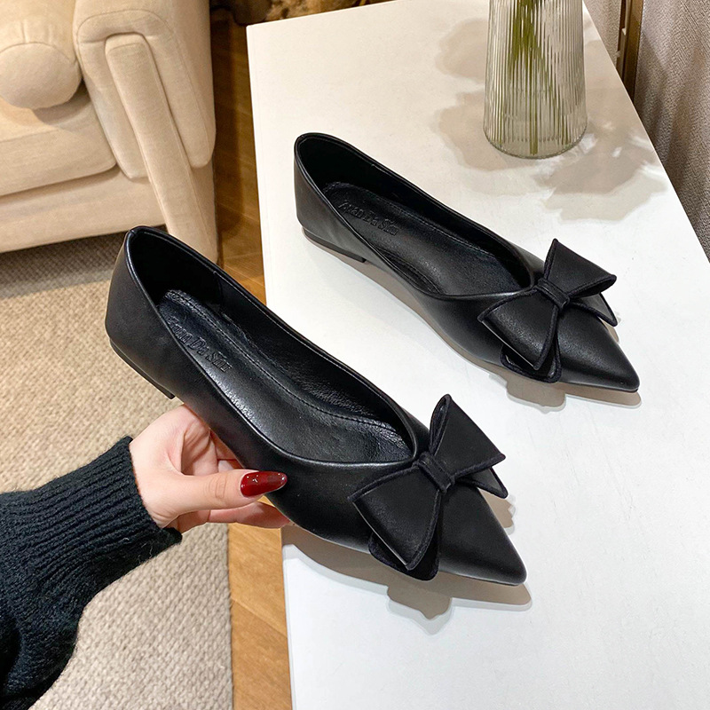 French pointed flat shoes women's 2025 new bow shallow women's shoes Joker plus size women's shoes 41-43