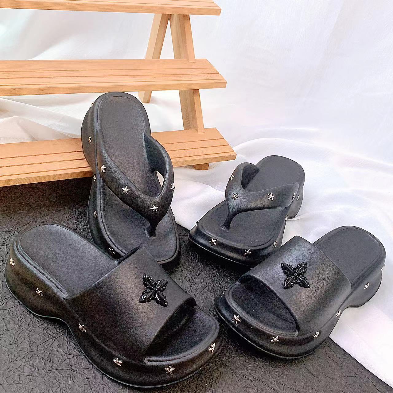 New EVA Punk Slippers Women's Thick Bottom Clip Slippers Summer Cross-border Outfit Fashionable Soft Bottom Beach Slippers