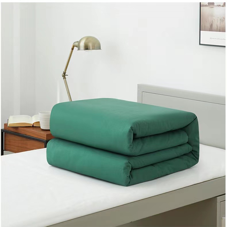 Picture of Military Green Quilt Genuine Hot Melt Quilt Interior Styling Quilt Civil Disaster Relief Quilt School Dormitory Military Training Quilt